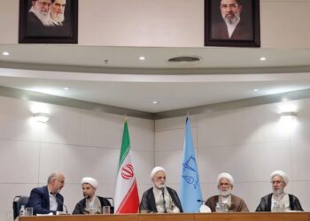 هشدار رئیس قوه قضاییه درباره نفوذ دشمن و تلاش برای مخدوش کردن انسجام ملی