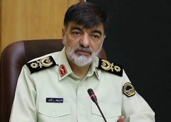 تبریک سردار رادان به محسن رضایی برای انتصاب به دبیری شورای عالی امنیت ملی