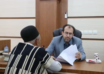 رسیدگی به مشکلات حقوقی و قضایی ۳۷ نفر از مراجعین توسط رئیس کل دادگستری خوزستان